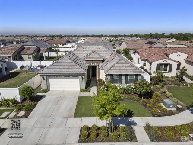 1715 Bixshire Drive, Bakersfield, CA 93311