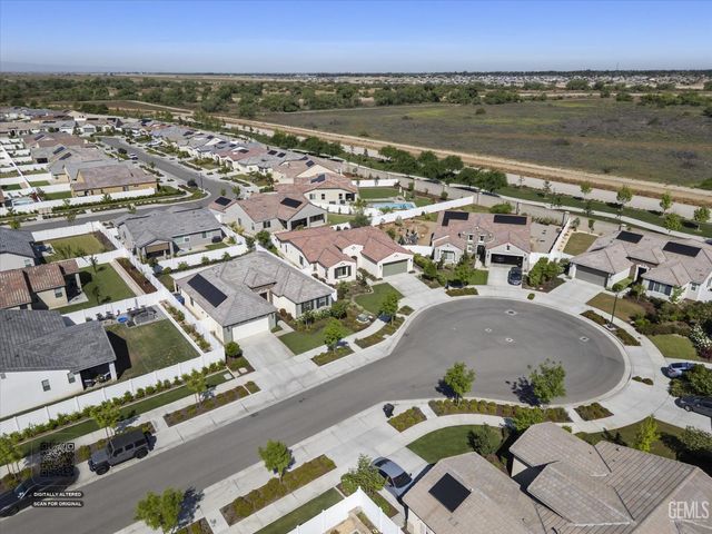 1715 Bixshire Drive, Bakersfield, CA 93311