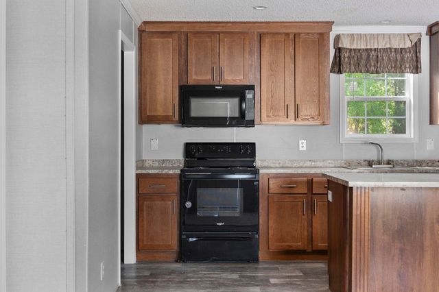 8376 Huntington Ct., Conway, SC 29527