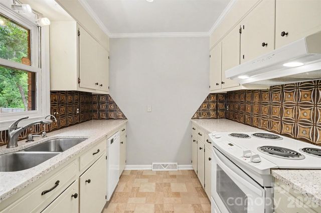 5315 Ruth Drive, Charlotte, NC 28215