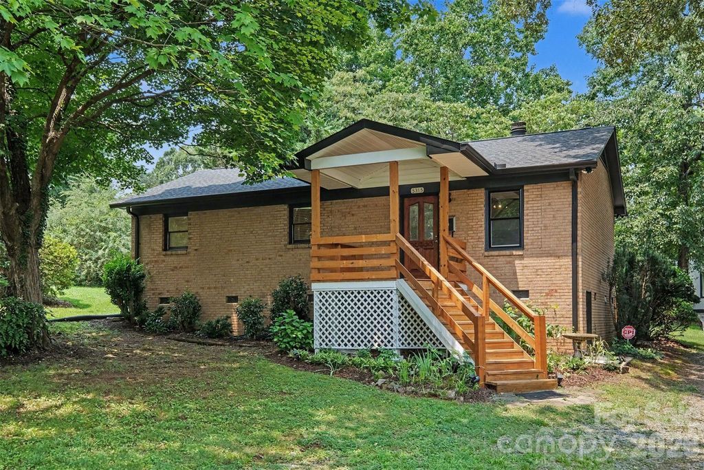 5315 Ruth Drive, Charlotte, NC 28215