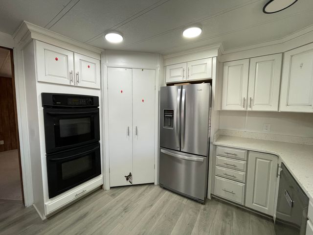 301 Freeman Road UNIT 90, Central Point, OR 97502