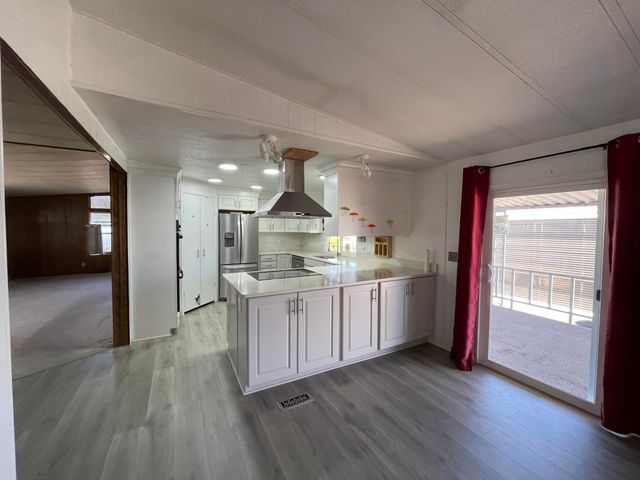 301 Freeman Road UNIT 90, Central Point, OR 97502