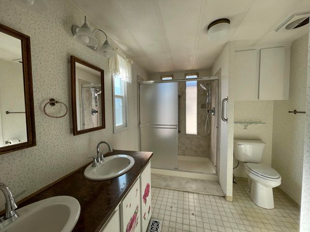 301 Freeman Road UNIT 90, Central Point, OR 97502