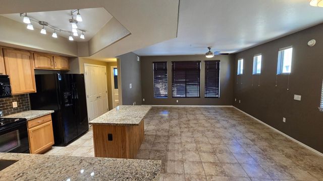 16825 N 14th Street Unit 21, Phoenix, AZ 85022