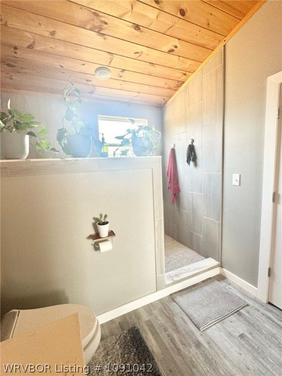 15914 Travis Lane 15914 Travis Lane