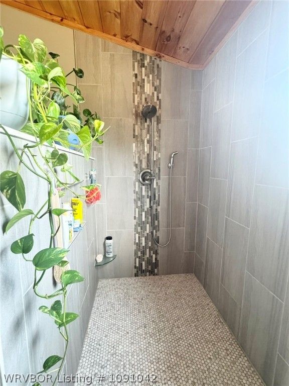 15914 Travis Lane 15914 Travis Lane