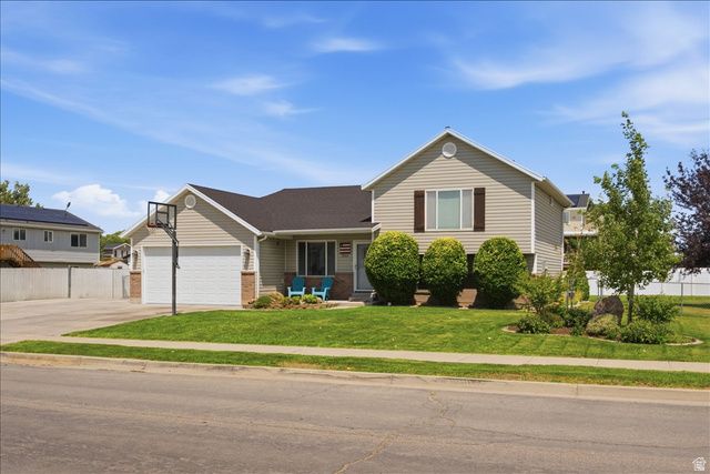 2902 W 2495 S, Syracuse, UT 84075