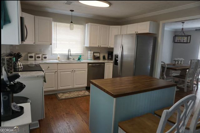 7120 Rockbridge Road, Stone Mountain, GA 30087