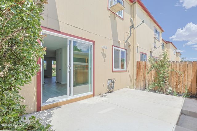 445 Pine Meadows Drive E25, Sparks, NV 89431