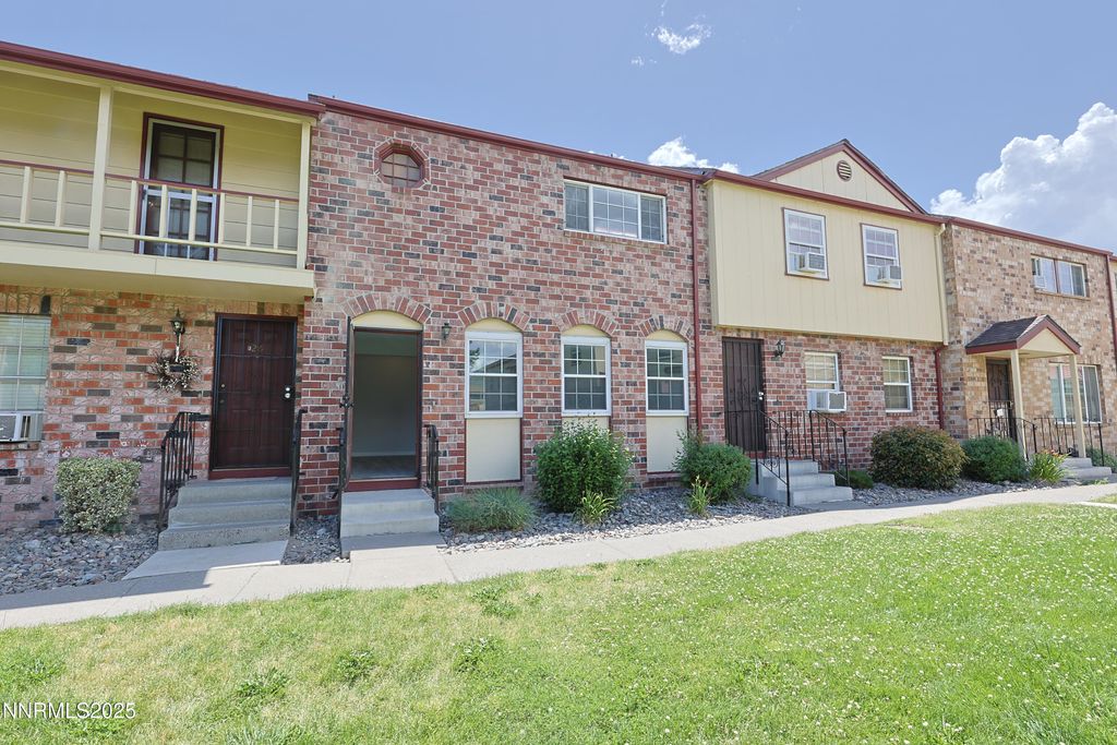 445 Pine Meadows Drive E25, Sparks, NV 89431