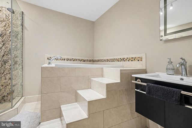 209 ESTATE DR, Ruther Glen, VA 22546