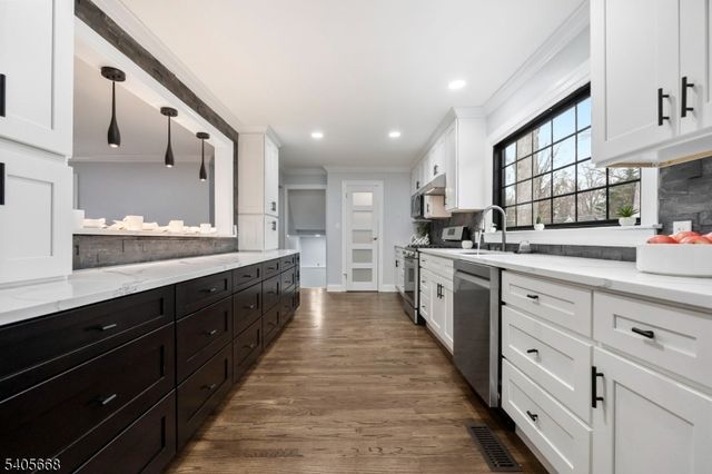 142 Taylor Ave, Hillsborough Twp., NJ 08844