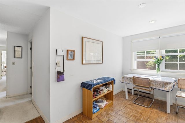 16 Middlesex St 8, Chelmsford, MA 01863