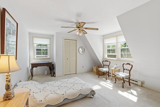 16 Middlesex St 8, Chelmsford, MA 01863