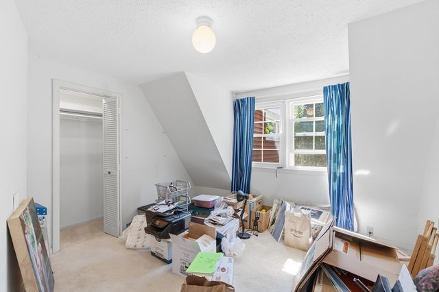 16 Middlesex St 8, Chelmsford, MA 01863