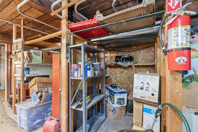 16 Middlesex St 8, Chelmsford, MA 01863