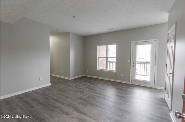 608 E Spring St 2, New Albany, IN 47150
