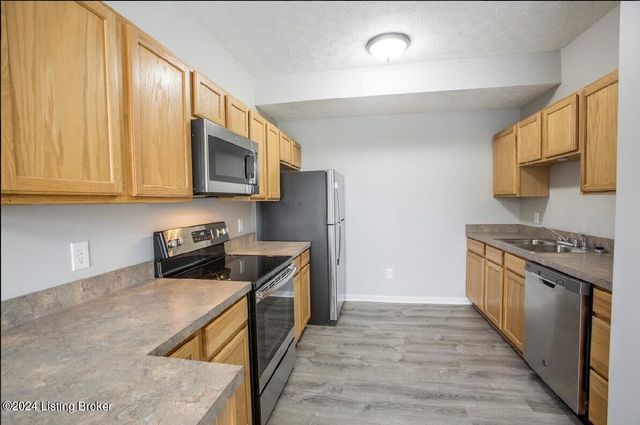 608 E Spring St 2, New Albany, IN 47150