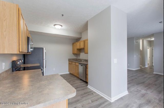 608 E Spring St 2, New Albany, IN 47150