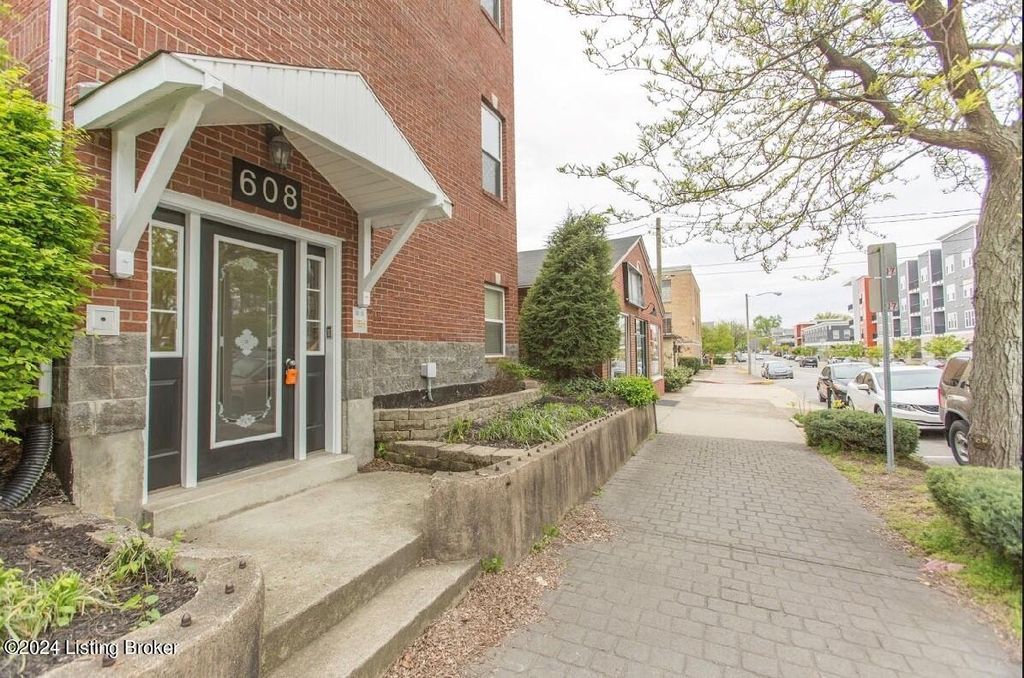 608 E Spring St 2, New Albany, IN 47150