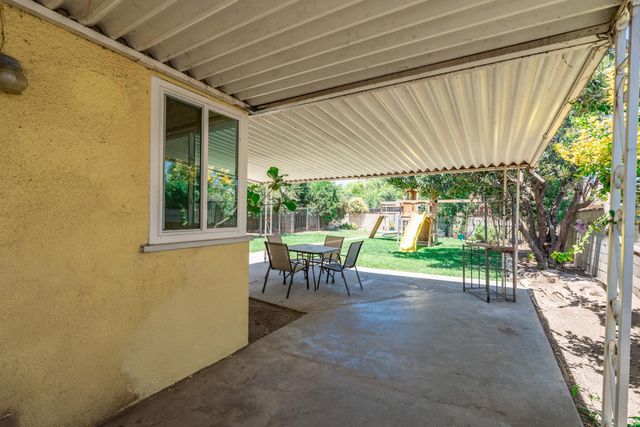 1026 W Dayton Avenue, Fresno, CA 93705