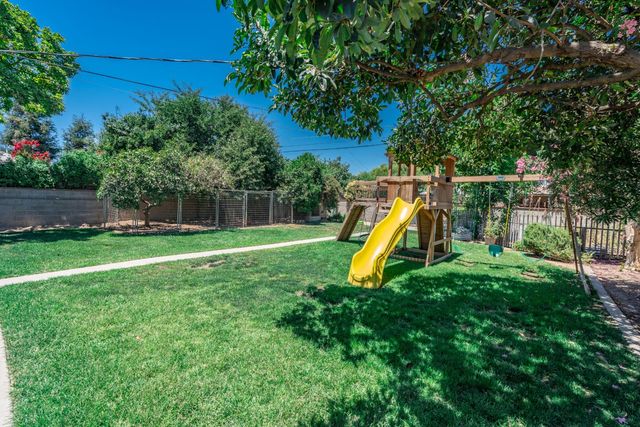 1026 W Dayton Avenue, Fresno, CA 93705