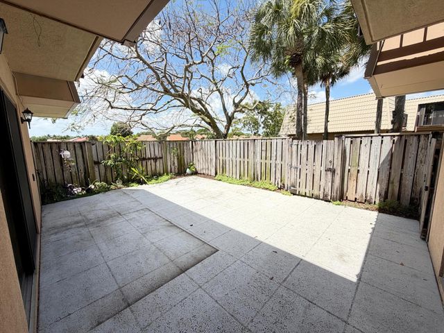 5512 55th Way, West Palm Beach, FL 33409