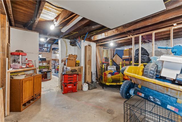 1223 Laurel Hill Rd, Mcdonald, PA 15057