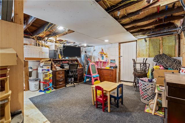 1223 Laurel Hill Rd, Mcdonald, PA 15057