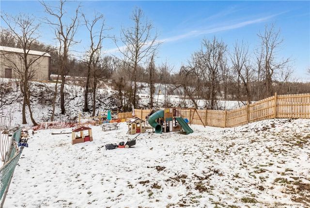 1223 Laurel Hill Rd, Mcdonald, PA 15057