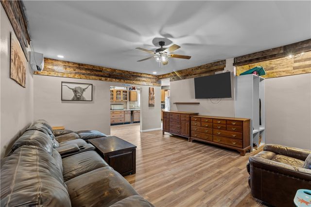 1223 Laurel Hill Rd, Mcdonald, PA 15057