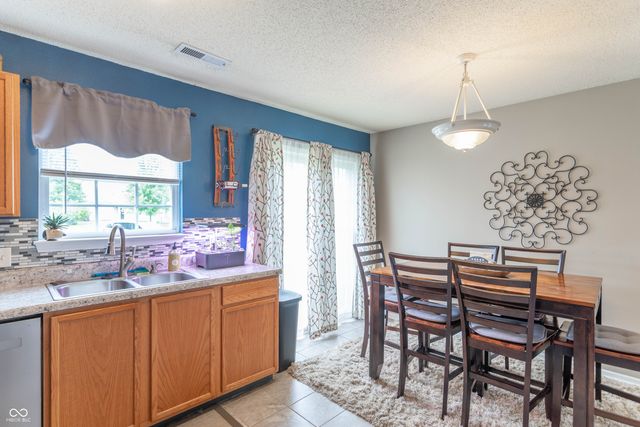 9235 Bakers Corner Drive, Camby, IN 46113