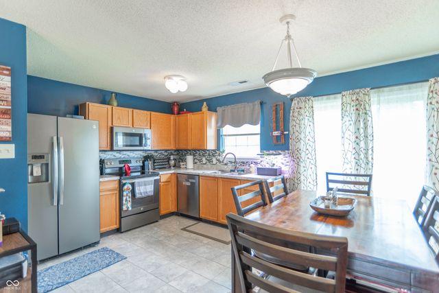 9235 Bakers Corner Drive, Camby, IN 46113
