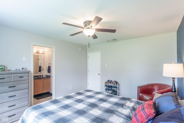 9235 Bakers Corner Drive, Camby, IN 46113