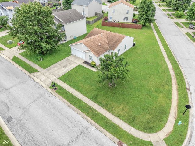 9235 Bakers Corner Drive, Camby, IN 46113