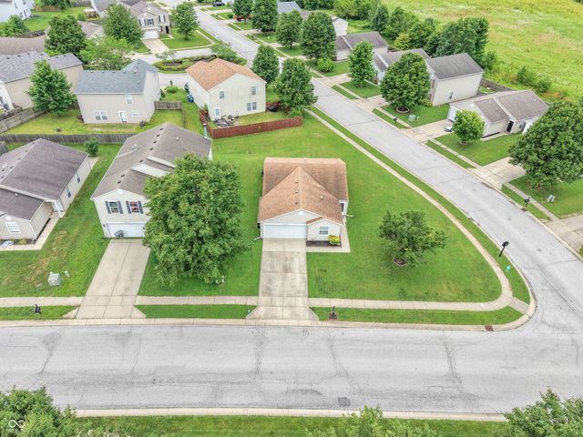 9235 Bakers Corner Drive, Camby, IN 46113