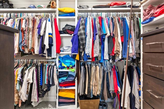 1732 W Silver Oak Drive, Springfield, MO 65810