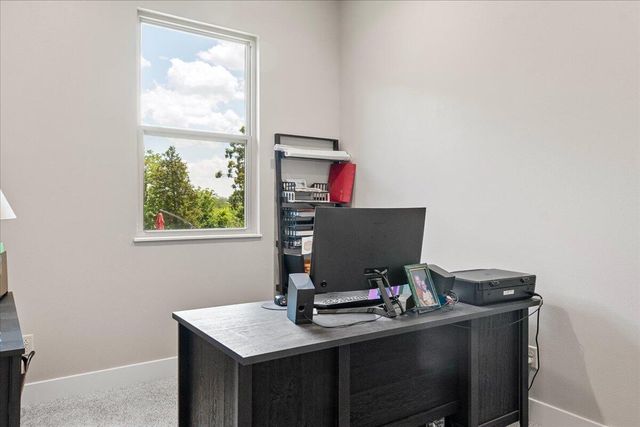 1732 W Silver Oak Drive, Springfield, MO 65810