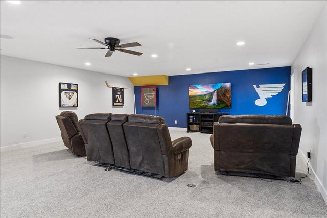 1732 W Silver Oak Drive, Springfield, MO 65810