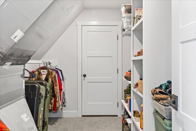 1732 W Silver Oak Drive, Springfield, MO 65810