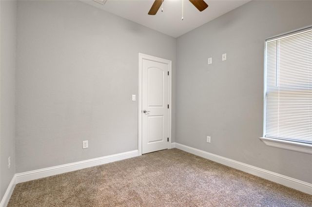 1206 N Avenue L, Freeport, TX 77541