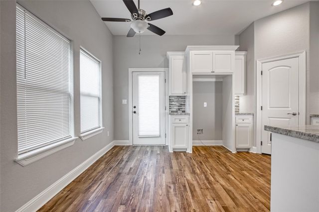 1206 N Avenue L, Freeport, TX 77541