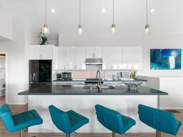 1044 Arcadia Rd, Encinitas, CA 92024