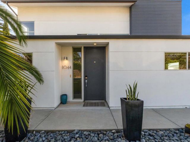 1044 Arcadia Rd, Encinitas, CA 92024