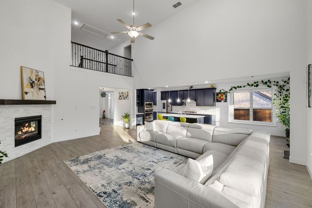 10736 Smoky Oak Trail, Argyle, TX 76226