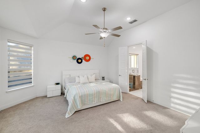 10736 Smoky Oak Trail, Argyle, TX 76226