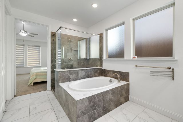 10736 Smoky Oak Trail, Argyle, TX 76226