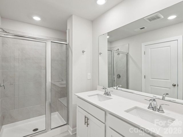 8132 Hidden Springs Trail, Charlotte, NC 28216