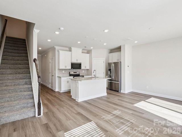 8132 Hidden Springs Trail, Charlotte, NC 28216